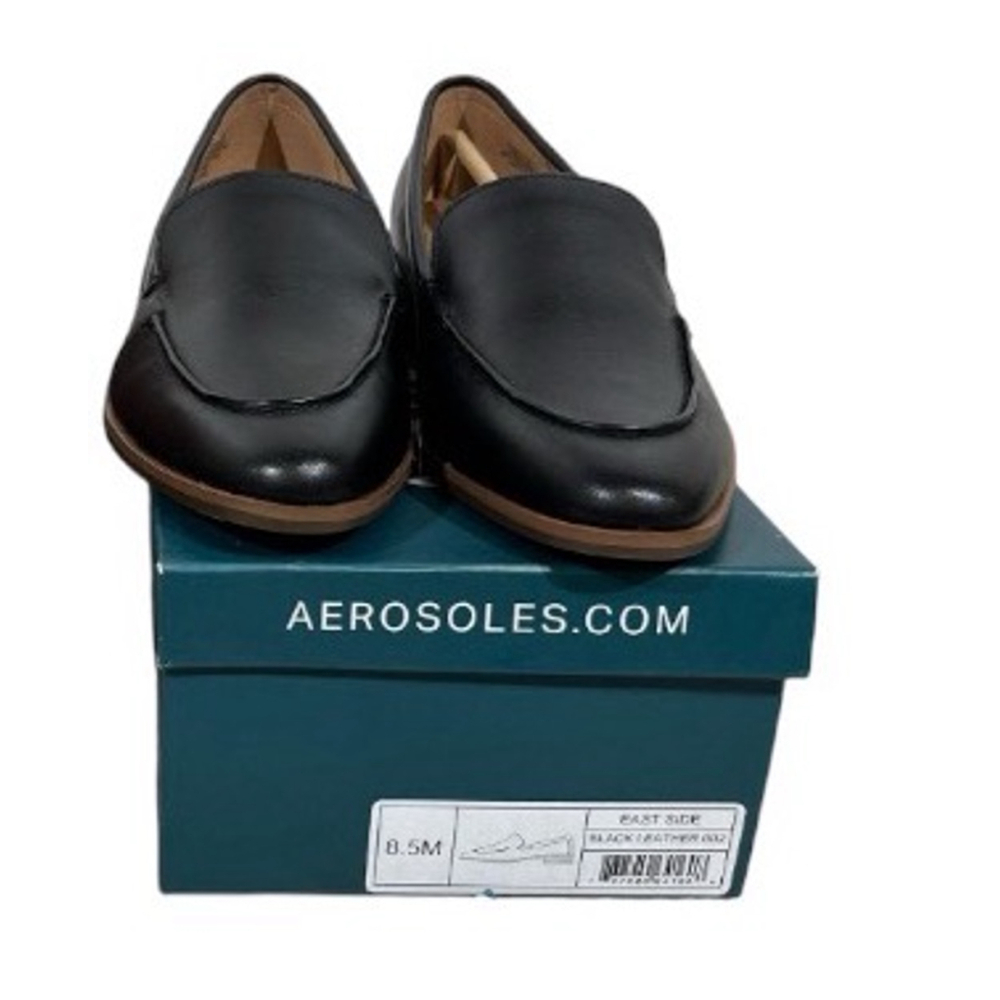 Aerosols East Side Black Leather Loafers 8.5M